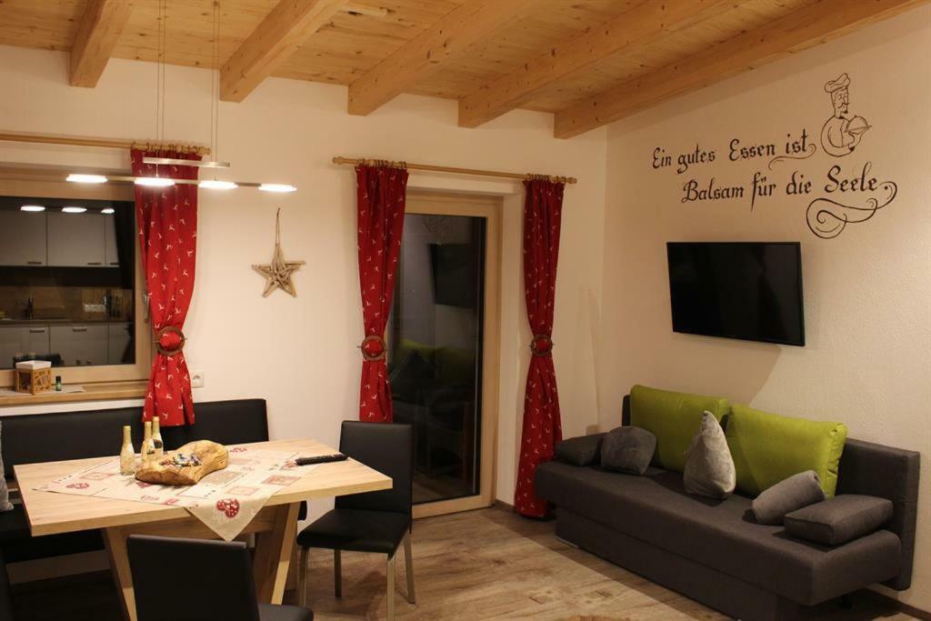 Apartamento Alpinjuwel In Hippach Exterior foto