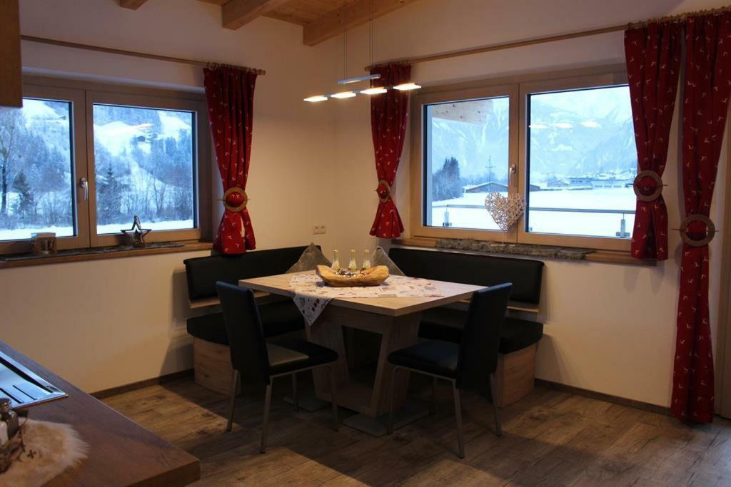 Apartamento Alpinjuwel In Hippach Exterior foto