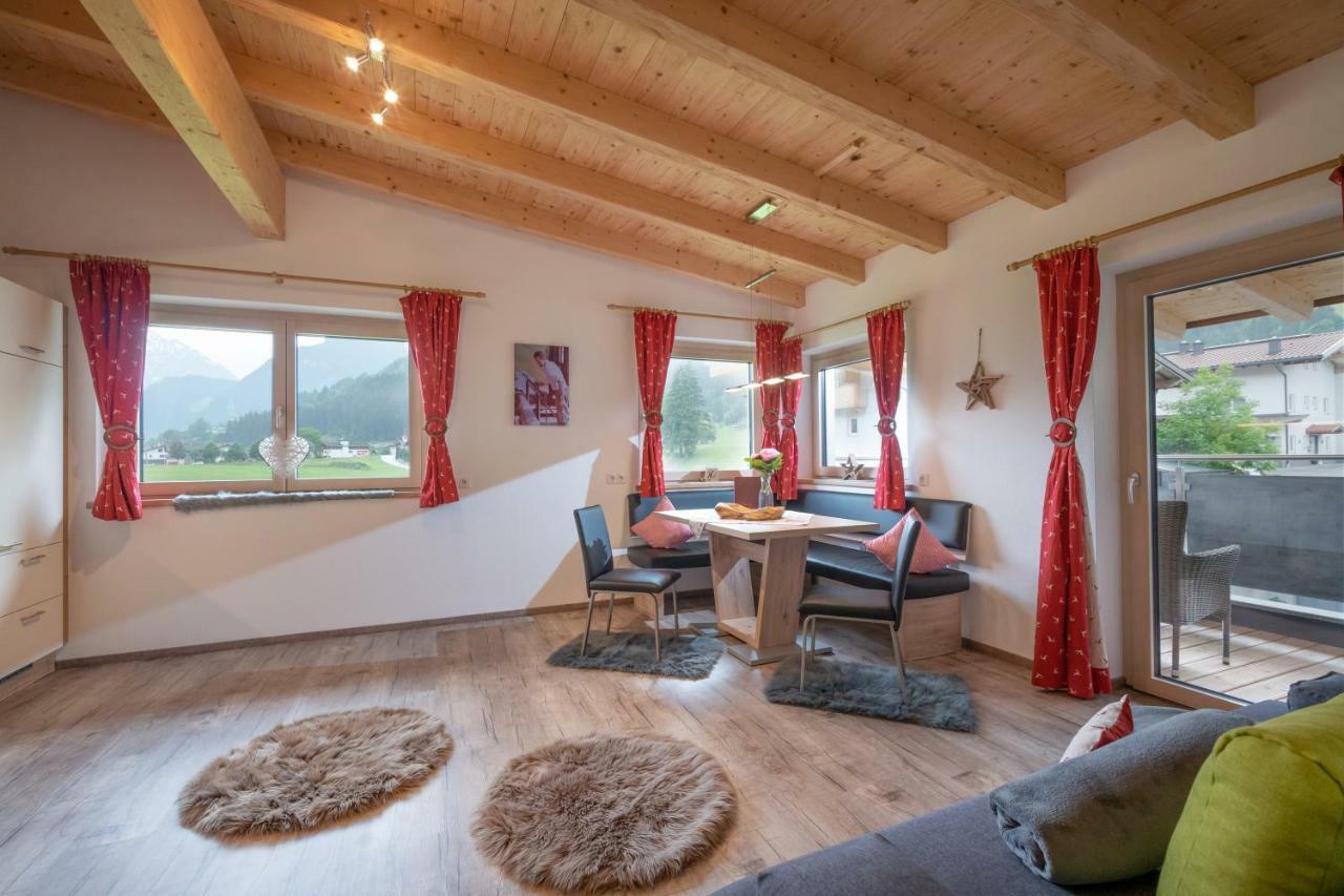 Apartamento Alpinjuwel In Hippach Exterior foto